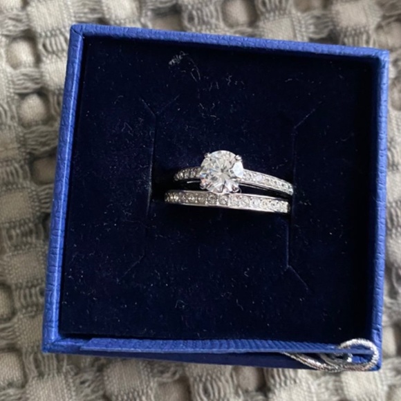 NWT Genuine Swarovski Set of 2 Rings Sz 55 - Picture 1 of 10